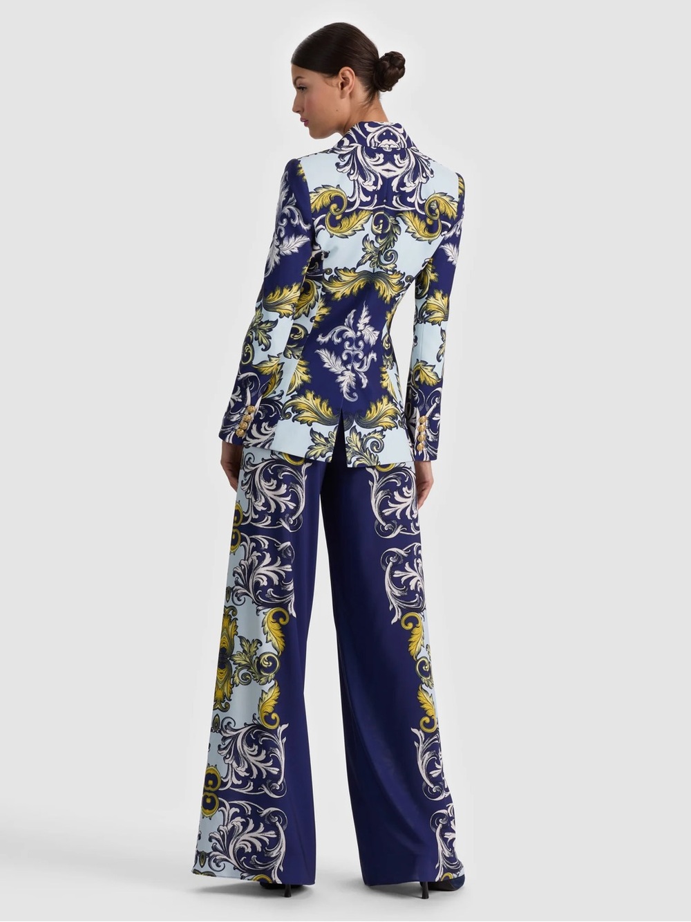 Alice and olivia Printed Blue & Yellow Tailored Blazer - Picture 3 of 4